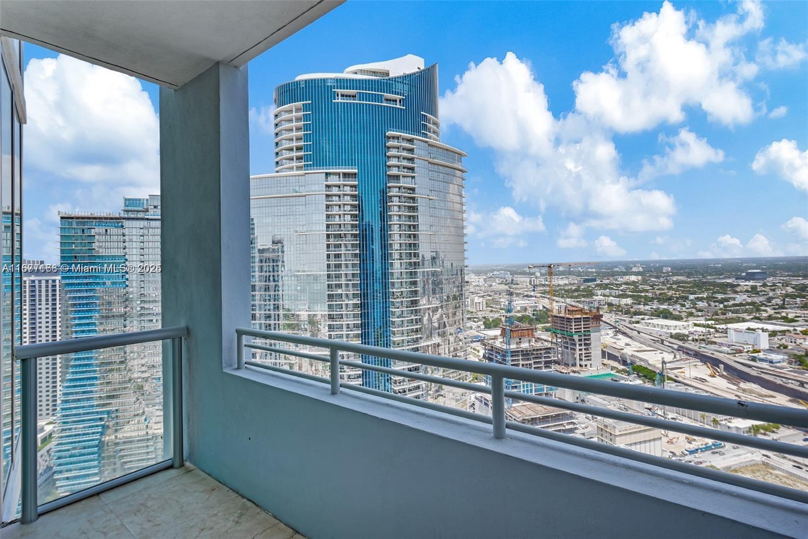 888 Biscayne Blvd #4401, Miami FL 33132