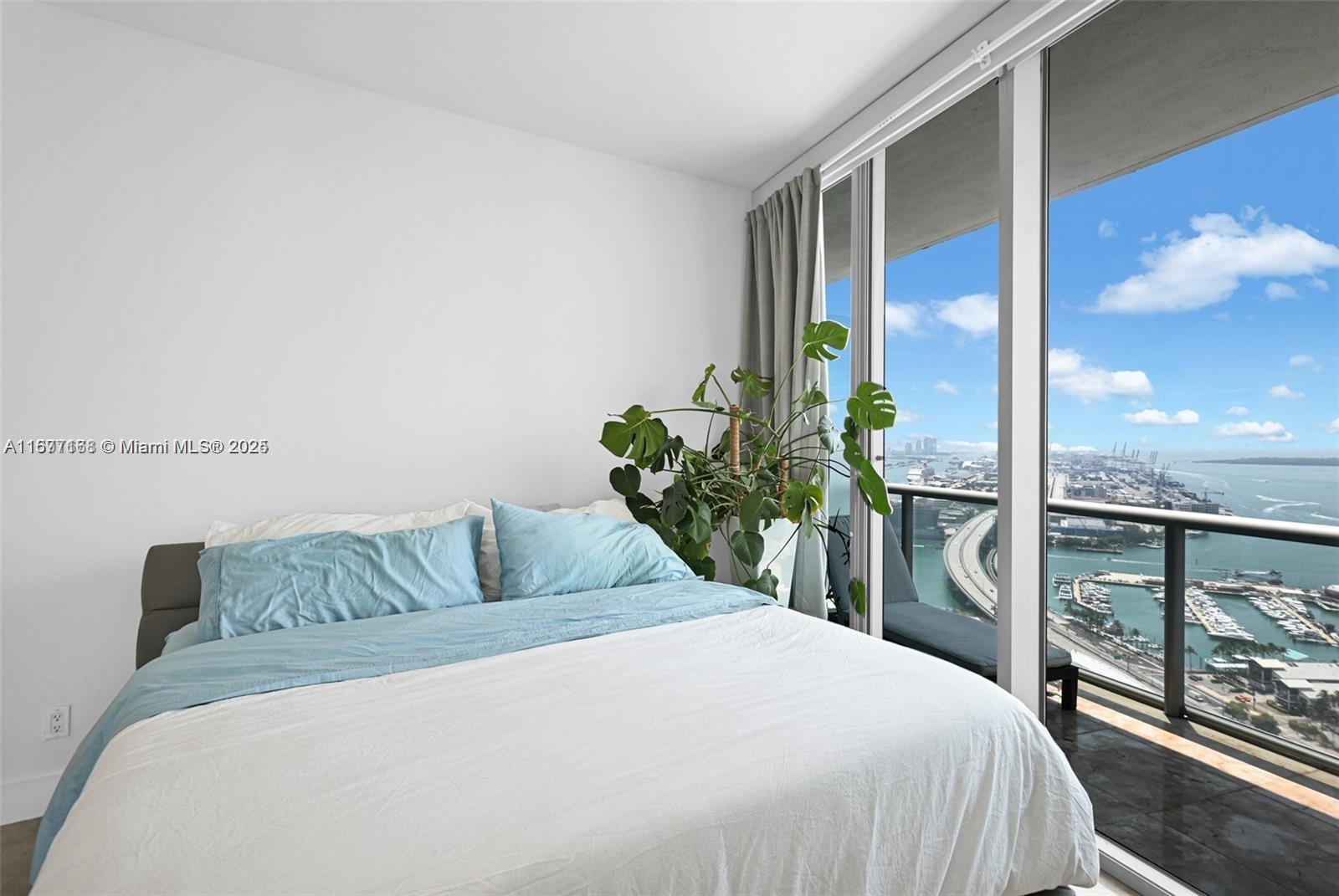 888 Biscayne Blvd #4401, Miami FL 33132