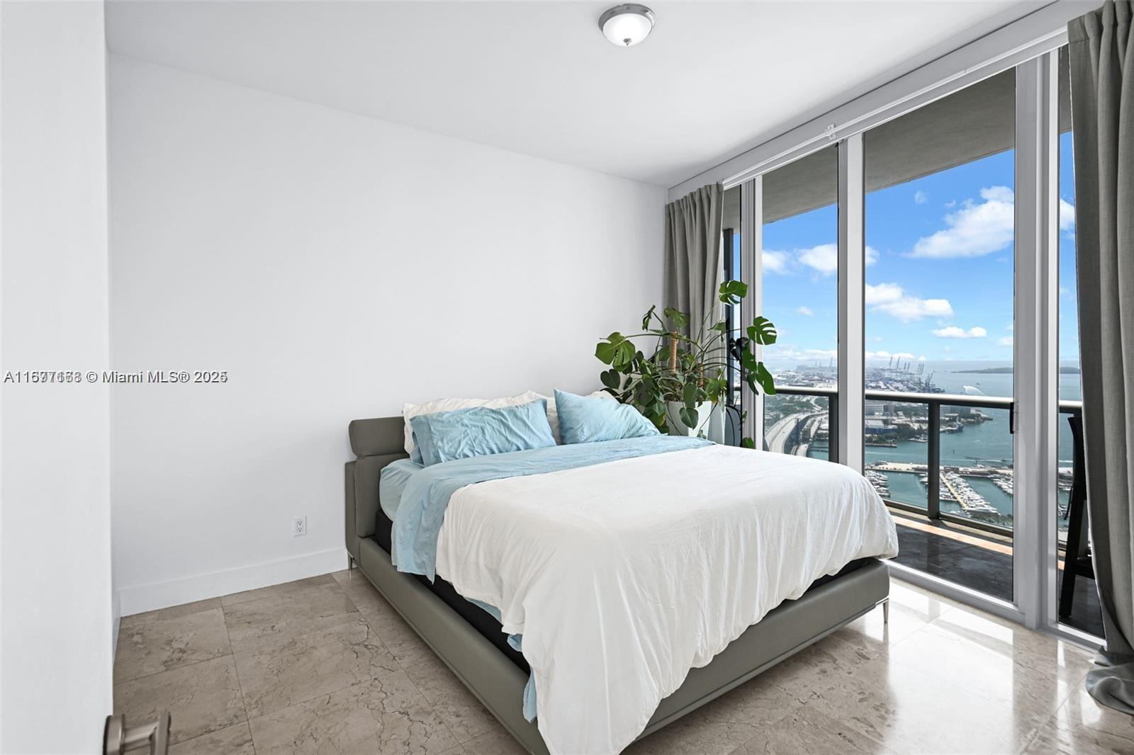 888 Biscayne Blvd #4401, Miami FL 33132