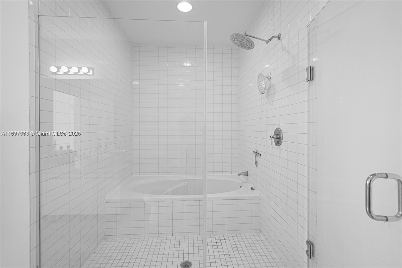 888 Biscayne Blvd #4401, Miami FL 33132