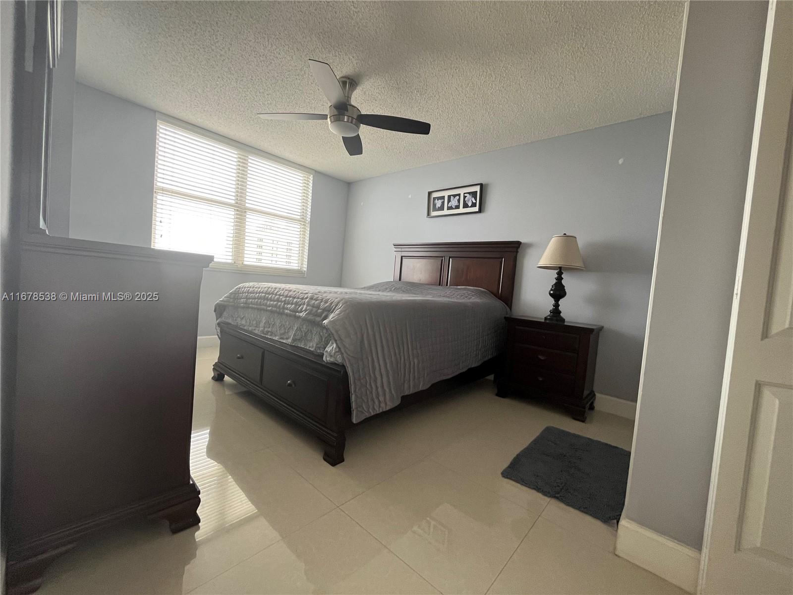 770 Claughton Island Dr #1414, Miami FL 33131