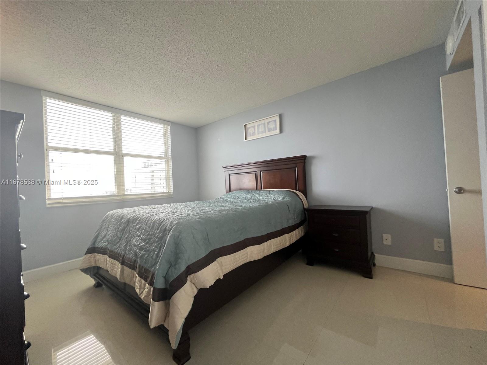 770 Claughton Island Dr #1414, Miami FL 33131