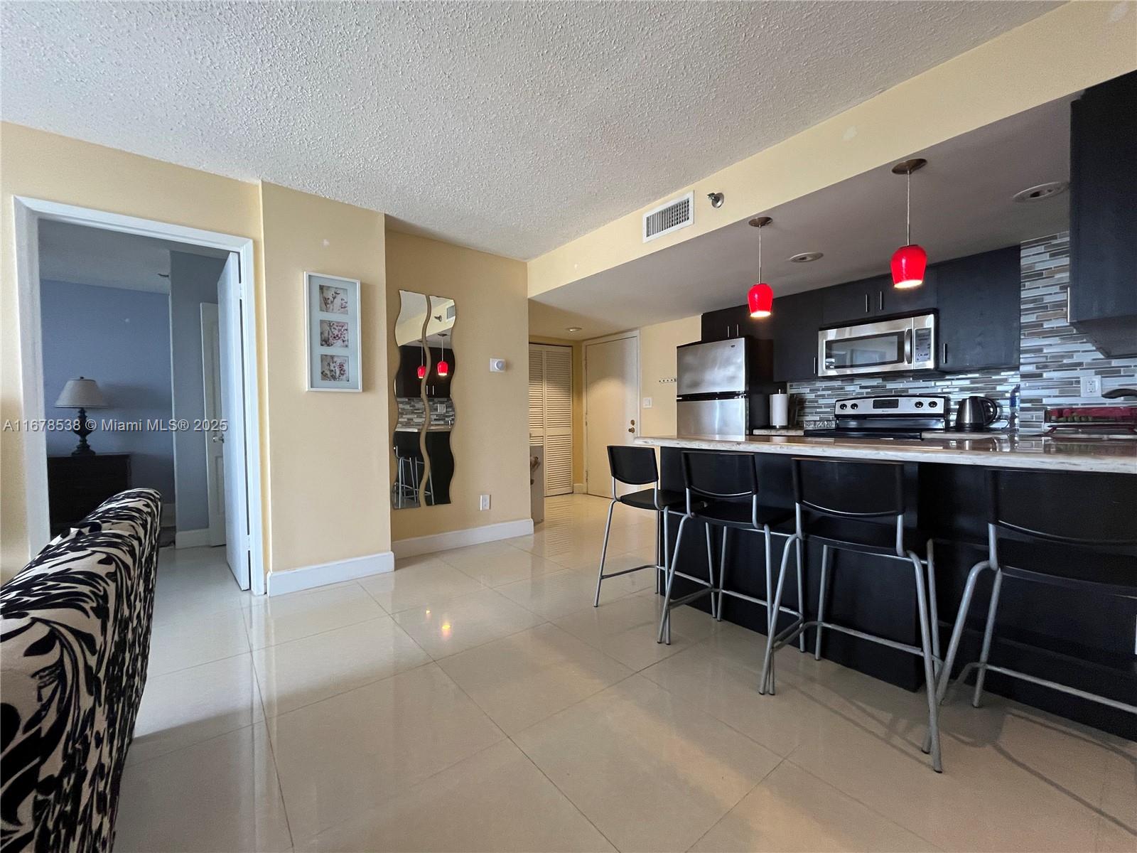 770 Claughton Island Dr #1414, Miami FL 33131