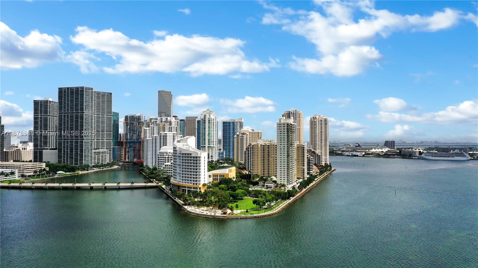 770 Claughton Island Dr #1414, Miami FL 33131