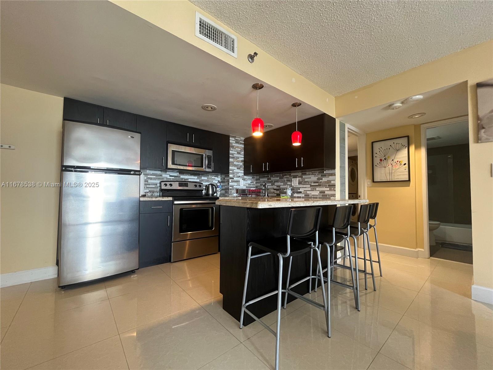 770 Claughton Island Dr #1414, Miami FL 33131