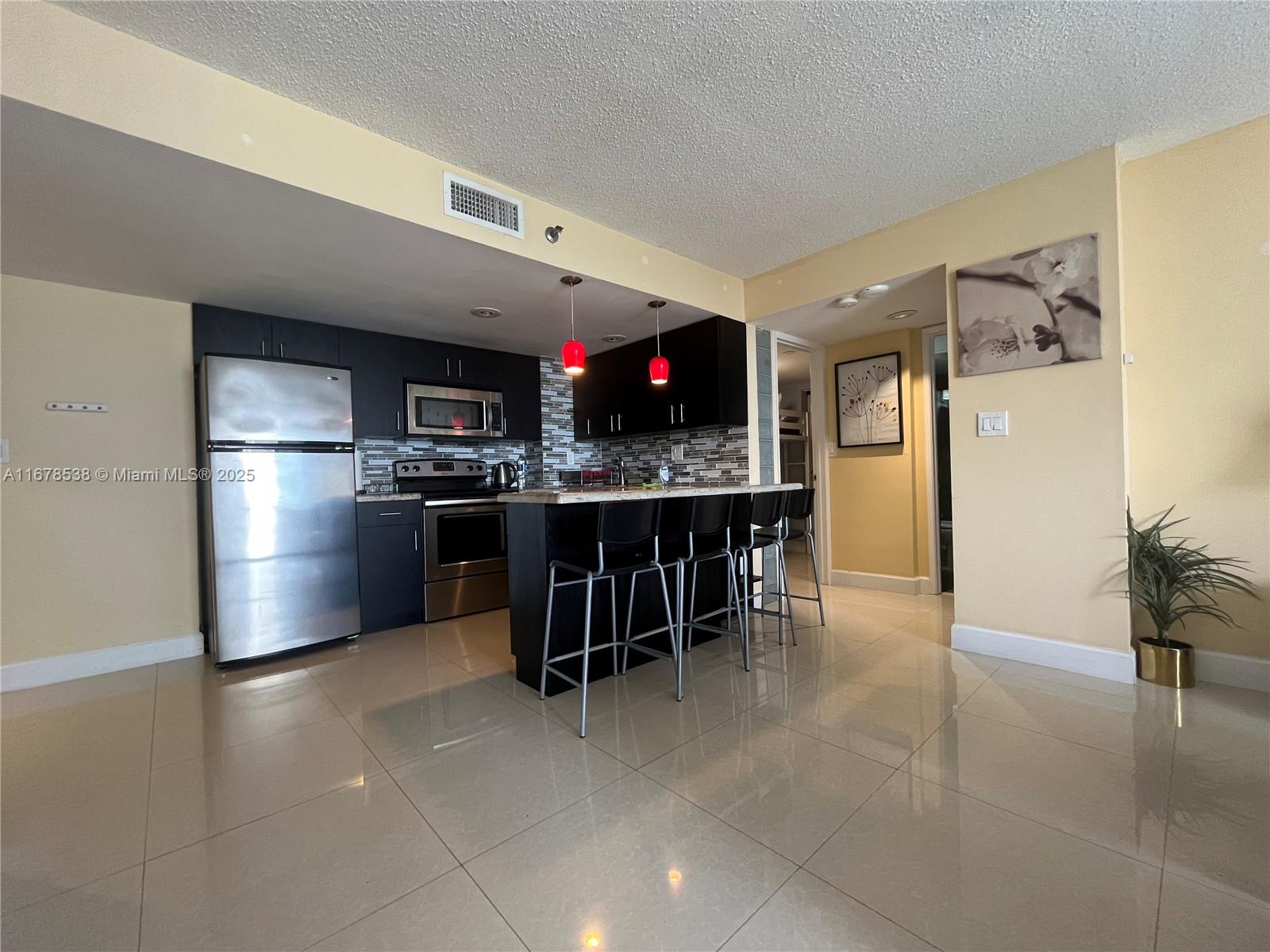770 Claughton Island Dr #1414, Miami FL 33131