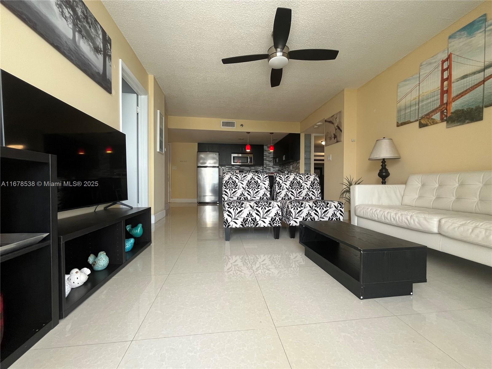 770 Claughton Island Dr #1414, Miami FL 33131