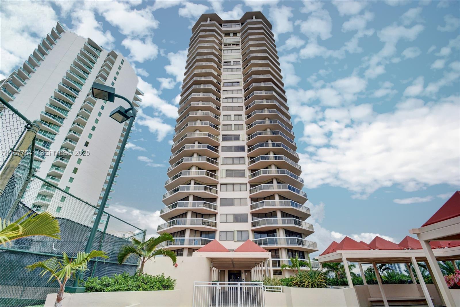 20185 Country Club Dr Unit 2209, Aventura, Florida 33180