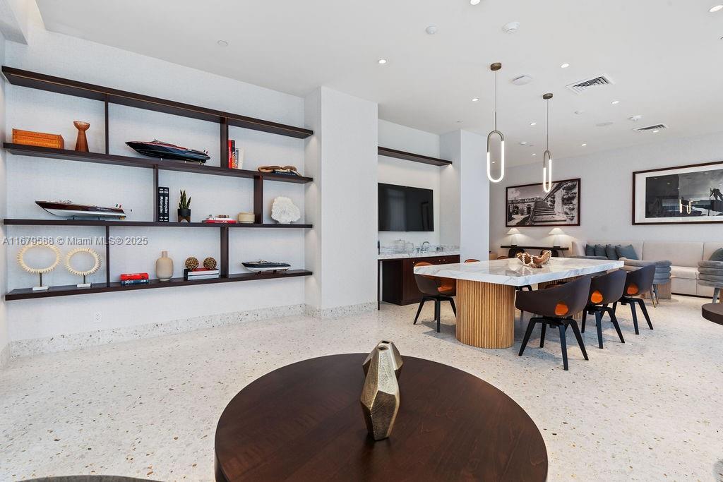 2678 Tigertail Ave #1401/02, Miami FL 33133