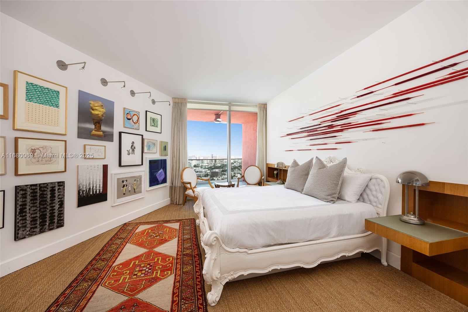 300 S Pointe Dr #3204, Miami Beach FL 33139