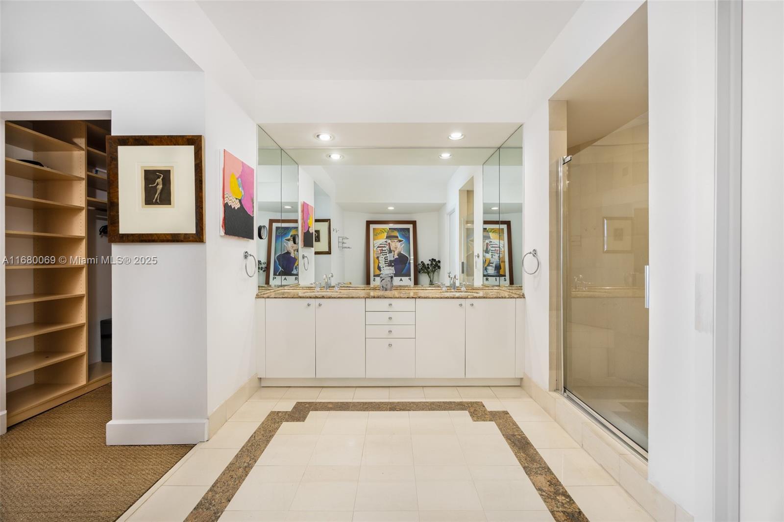 300 S Pointe Dr #3204, Miami Beach FL 33139