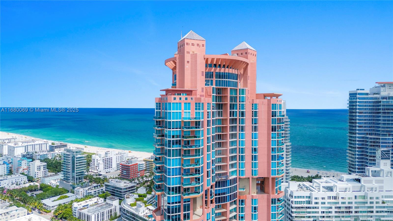 300 S Pointe Dr #3204, Miami Beach FL 33139