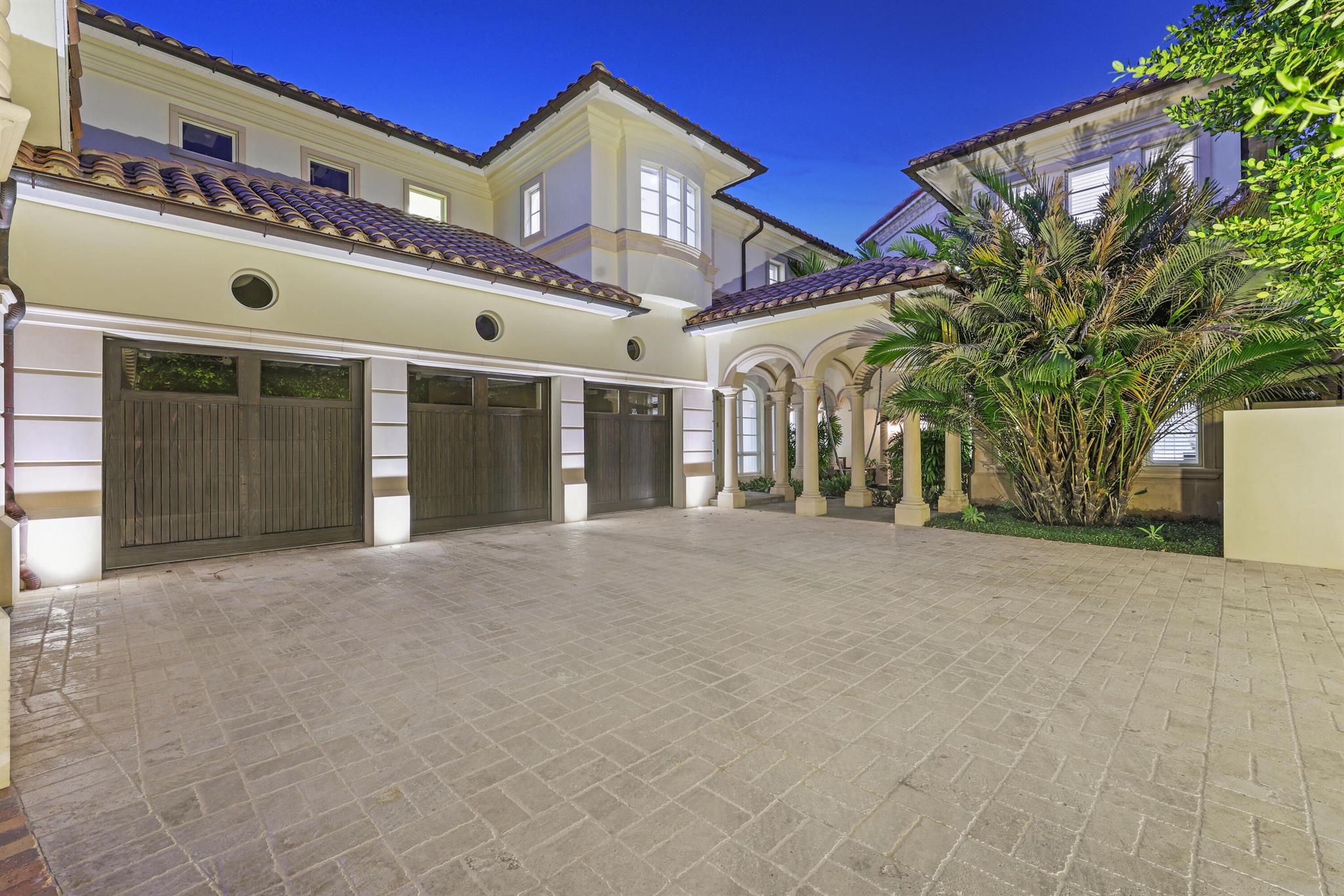 House for Sale in Boca Raton, FL