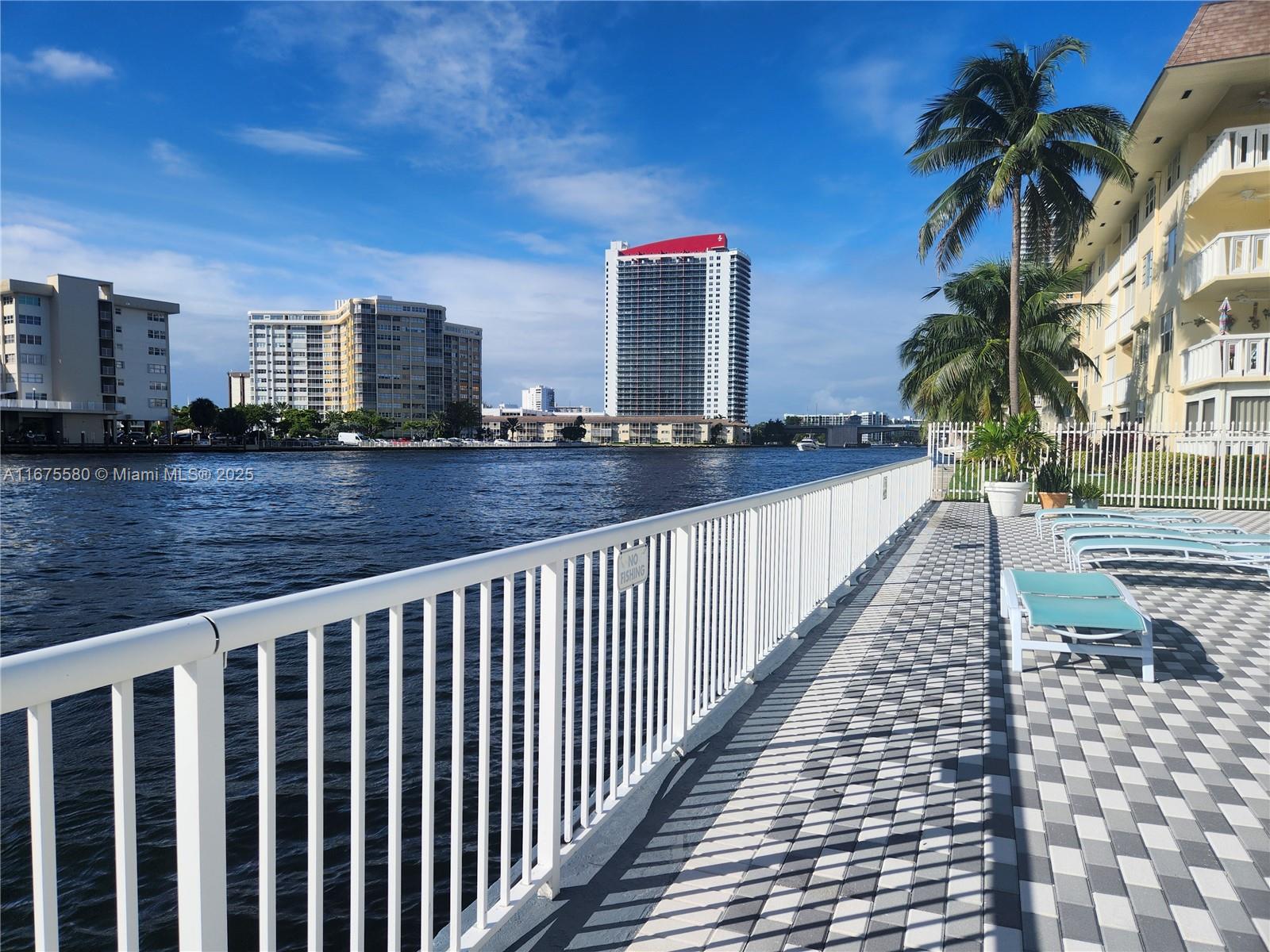 1913 S Ocean Dr 423