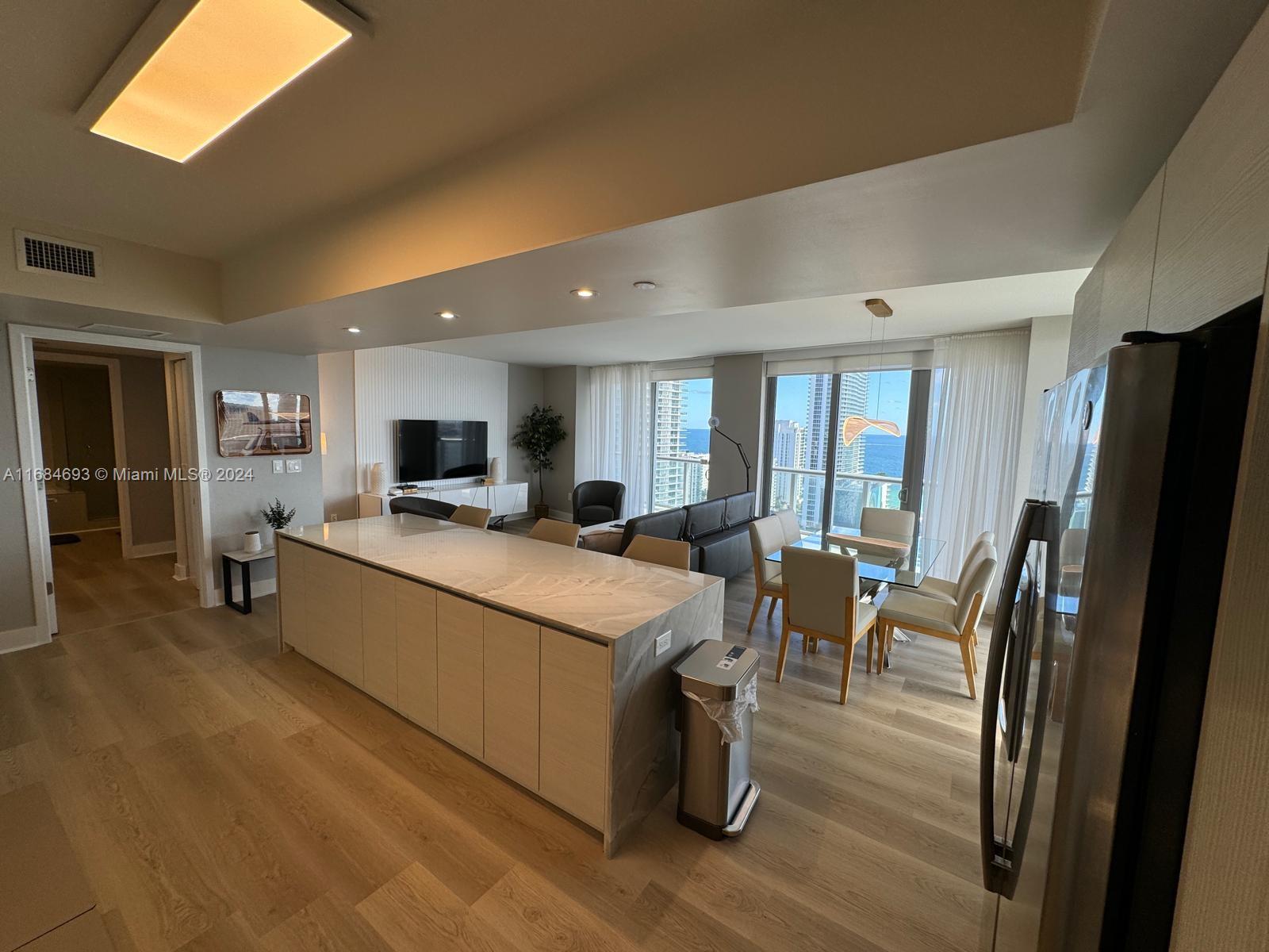 Condo for Sale in Hallandale Beach, FL