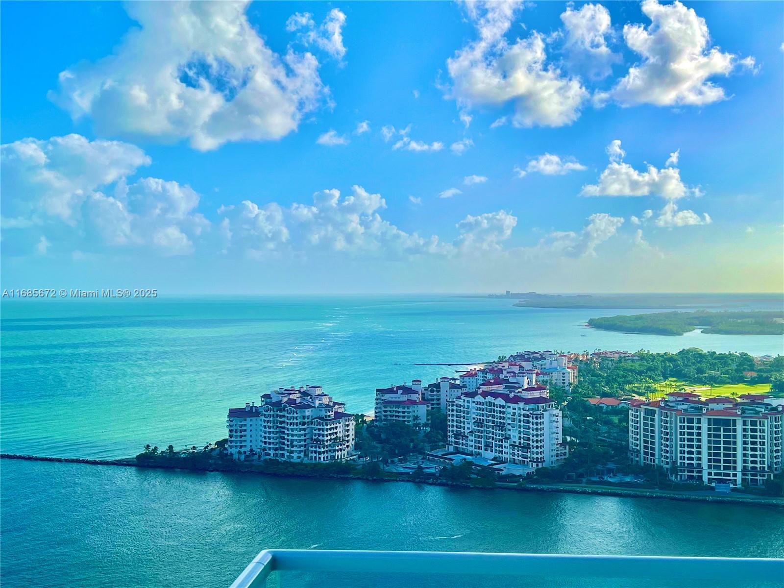 300 S Pointe Dr #3601, Miami Beach FL 33139