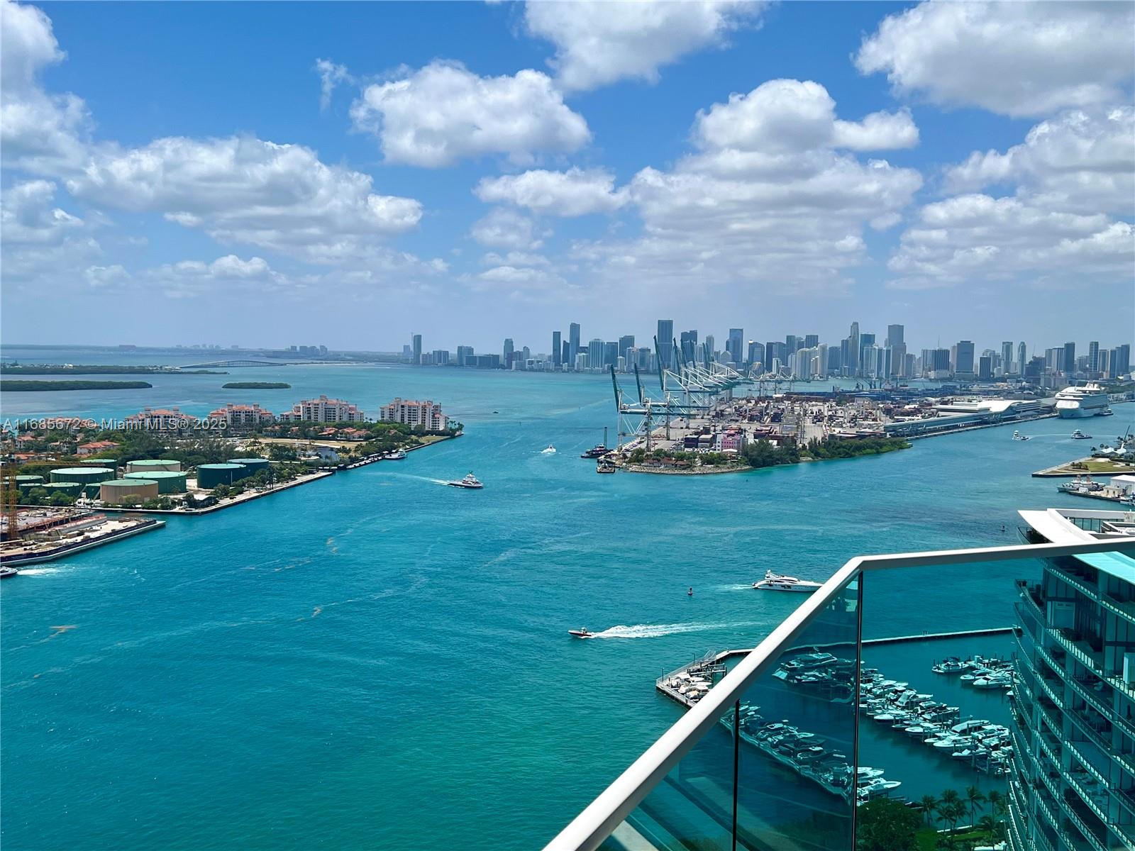 300 S Pointe Dr #3601, Miami Beach FL 33139