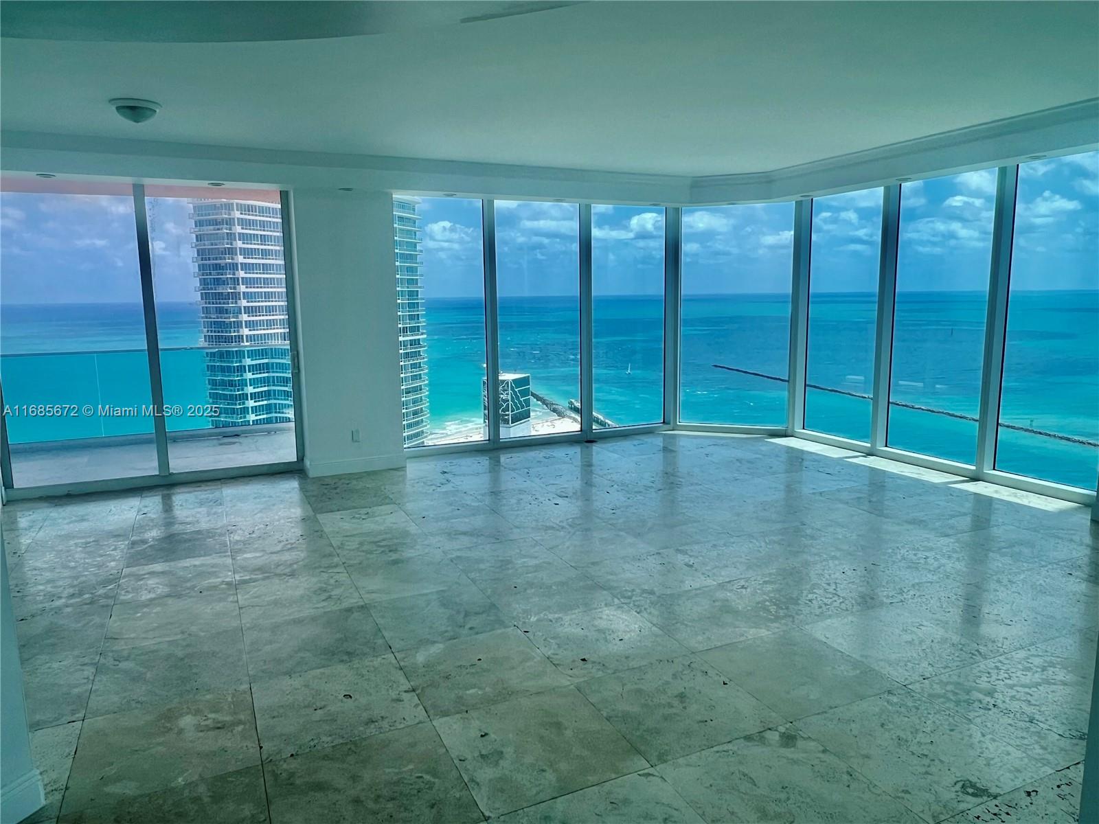 300 S Pointe Dr #3601, Miami Beach FL 33139