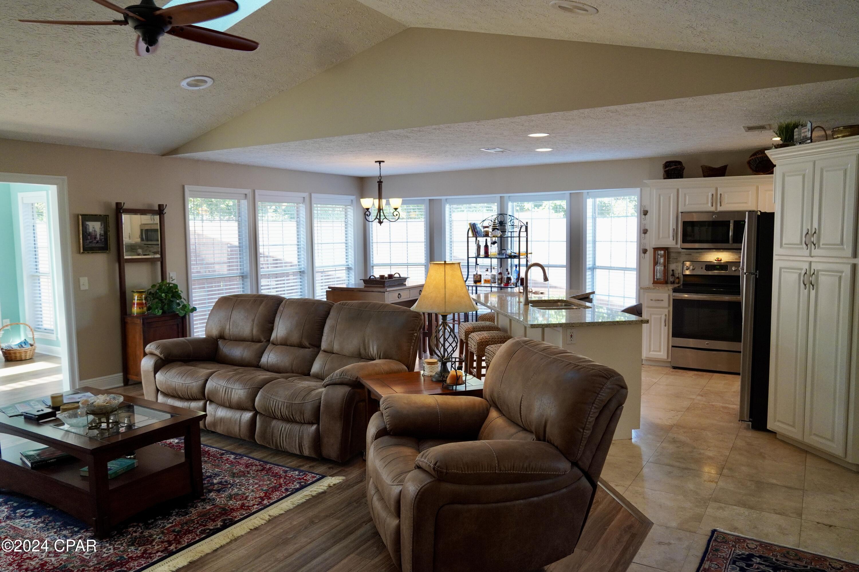 Image 21 For 22112 Sunnyside Lane