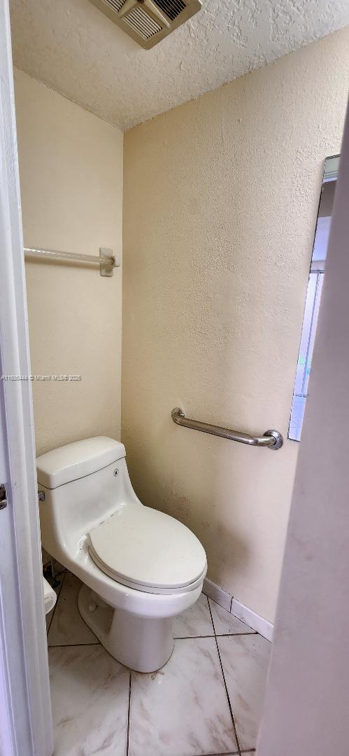 4281 W 10th Ct, Hialeah, Florida image 16