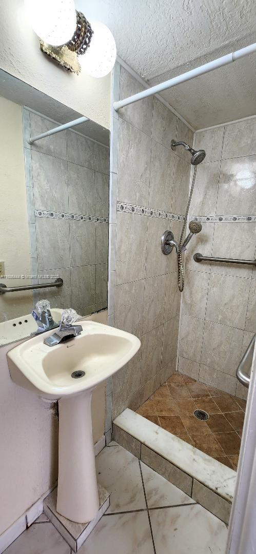 4281 W 10th Ct, Hialeah, Florida image 17