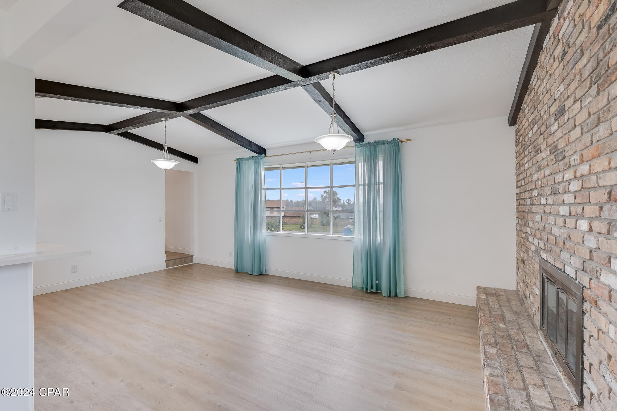 Image 7 For 7439 Oak Ridge Drive