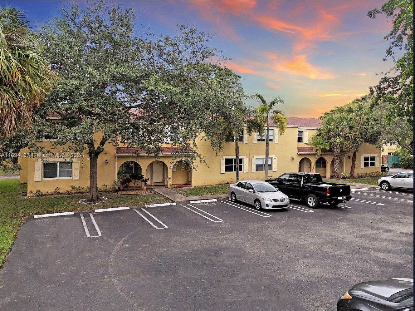 10710 La Placida Dr Unit 6-6, Coral Springs, Florida 33065