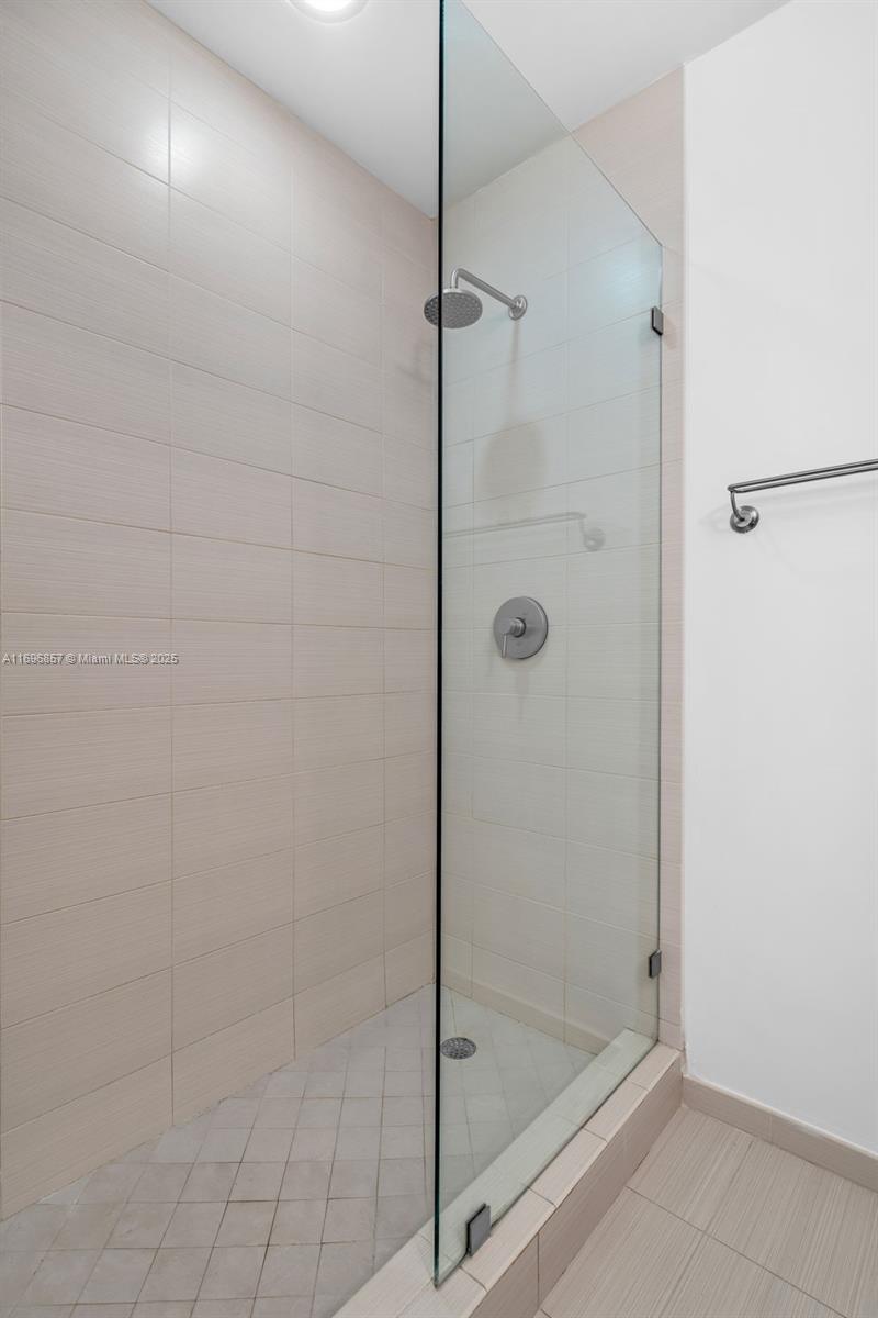 7930 East Dr #1107, North Bay Village FL 33141