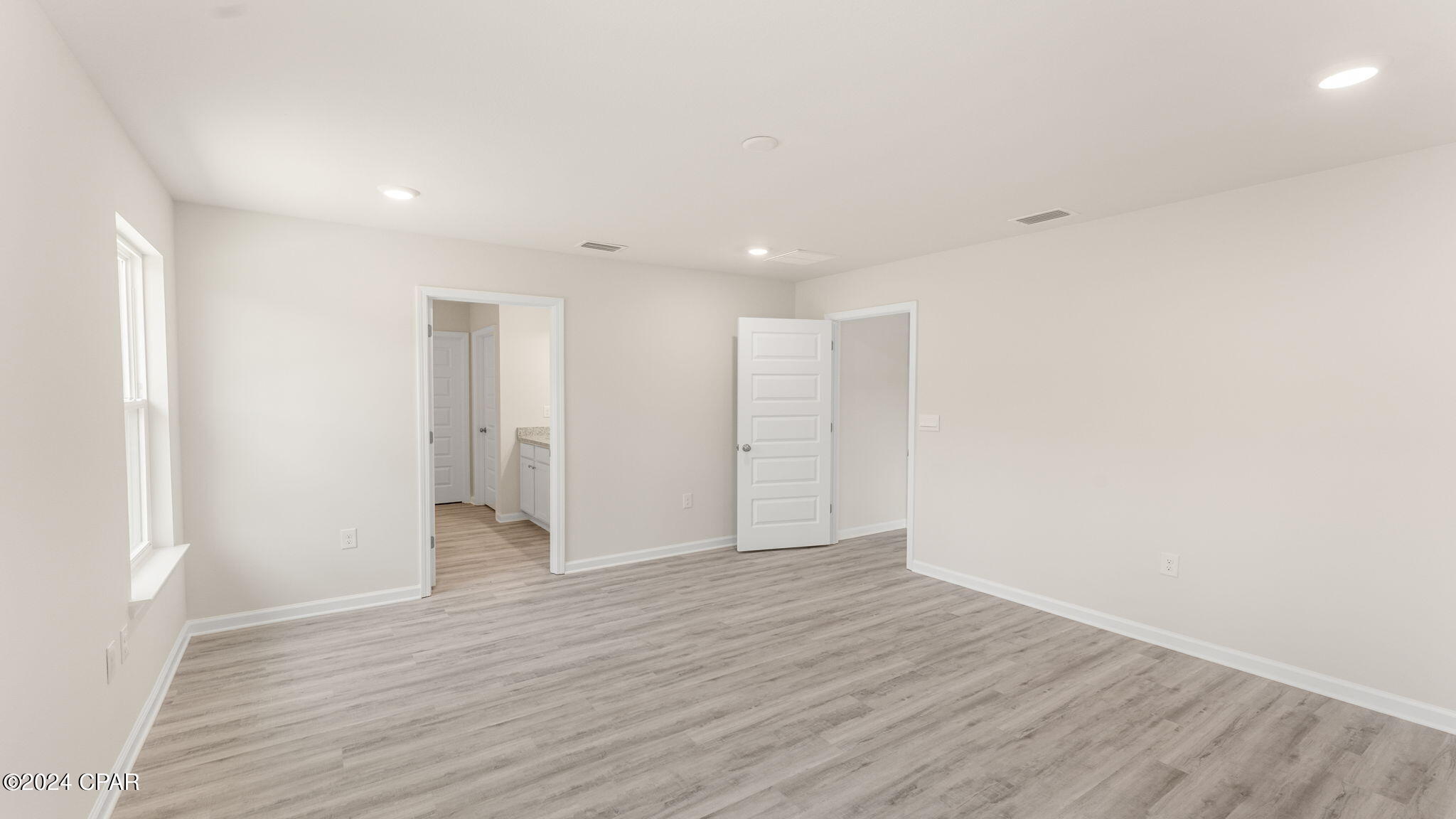 Image 19 For 286 Cades Court