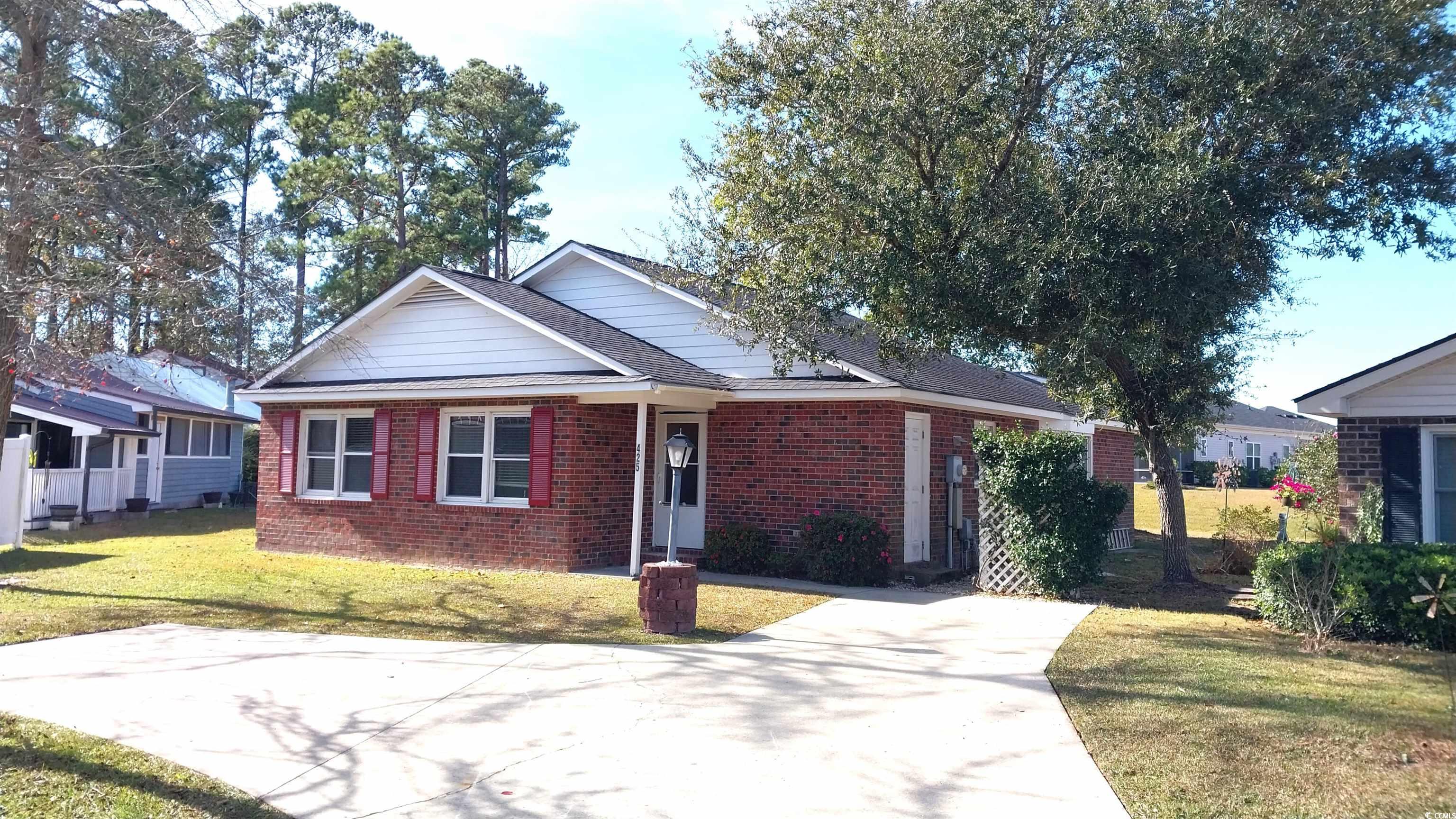 425 Spauldingwood Rd. Little River, SC 29566