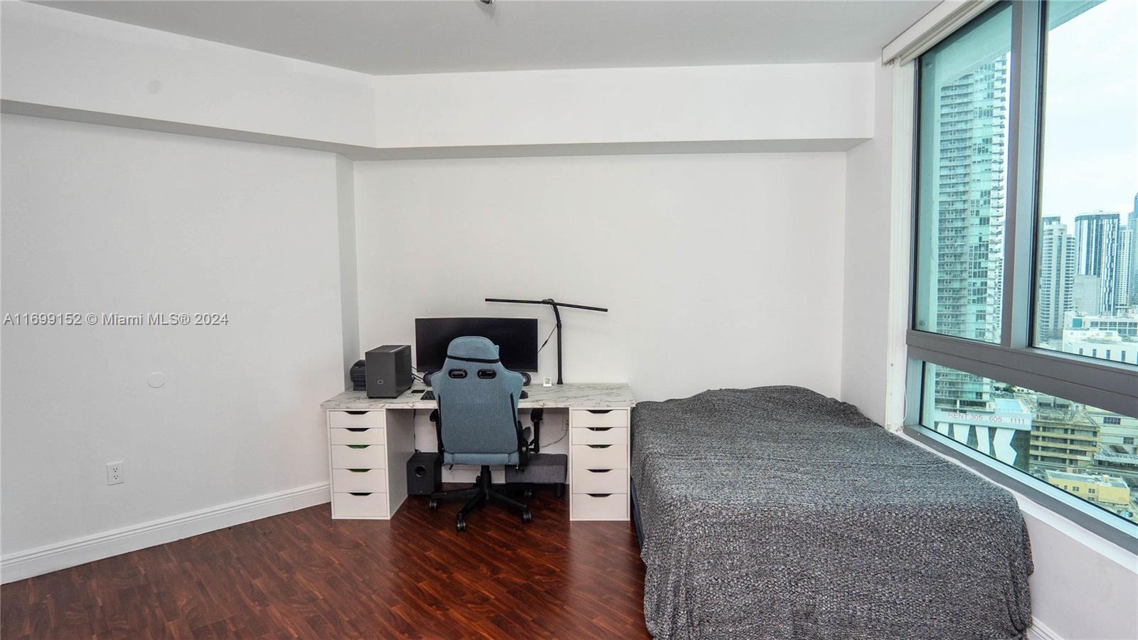350 S Miami Ave #2905, Miami FL 33130