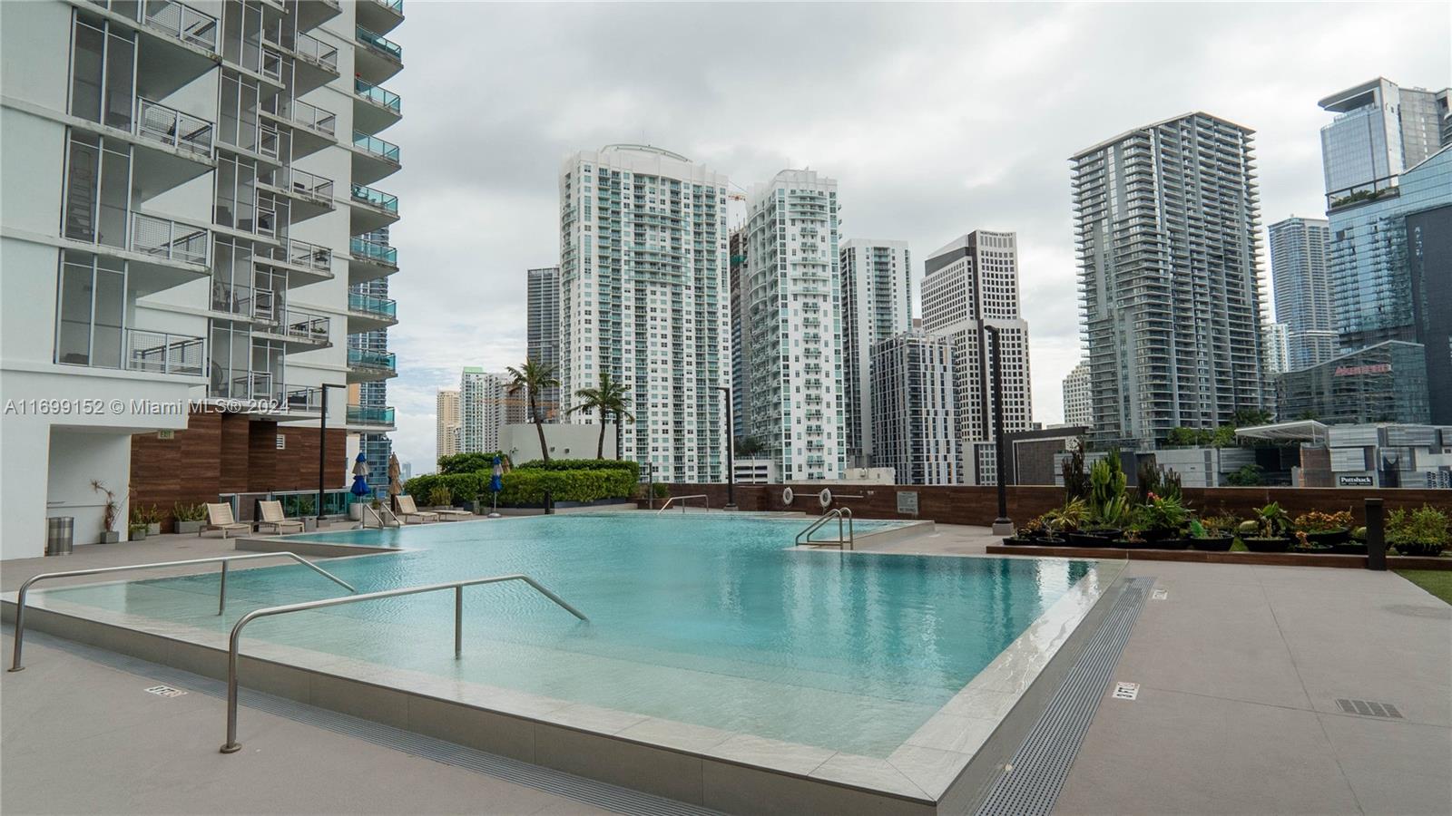 350 S Miami Ave #2905, Miami FL 33130
