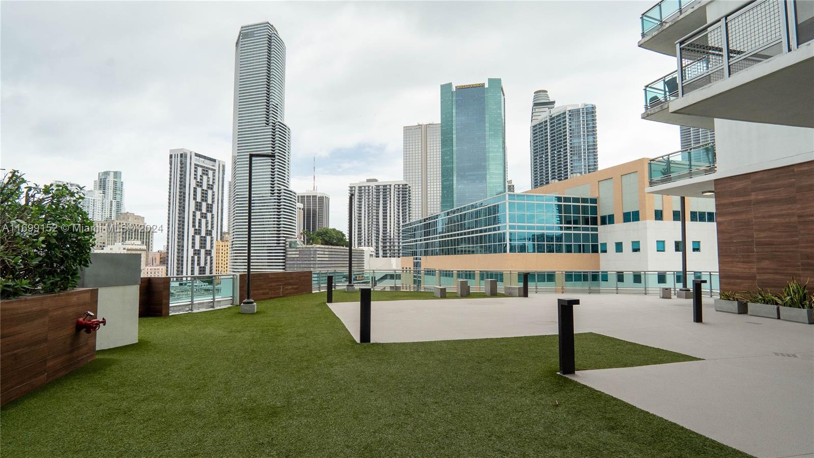 350 S Miami Ave #2905, Miami FL 33130