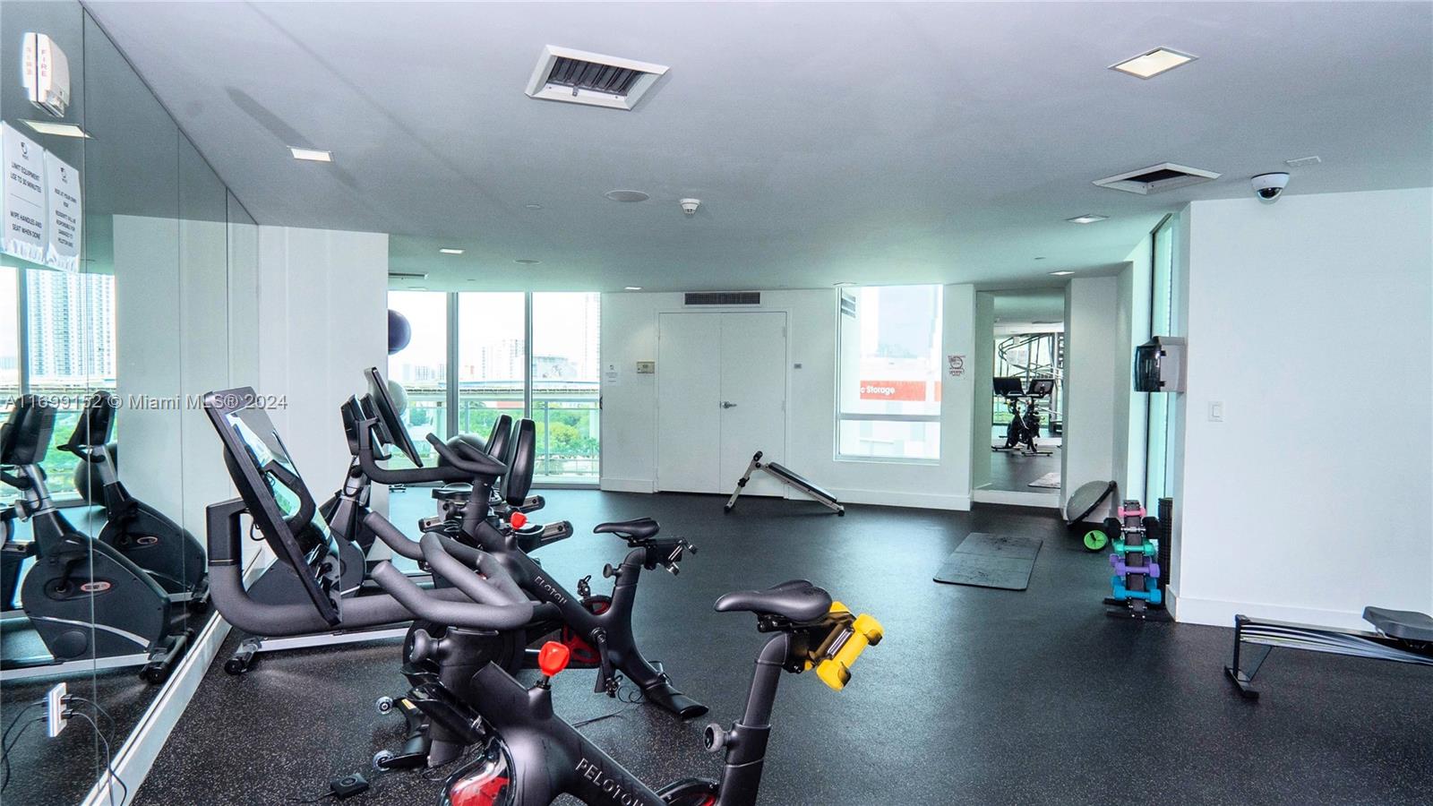 350 S Miami Ave #2905, Miami FL 33130