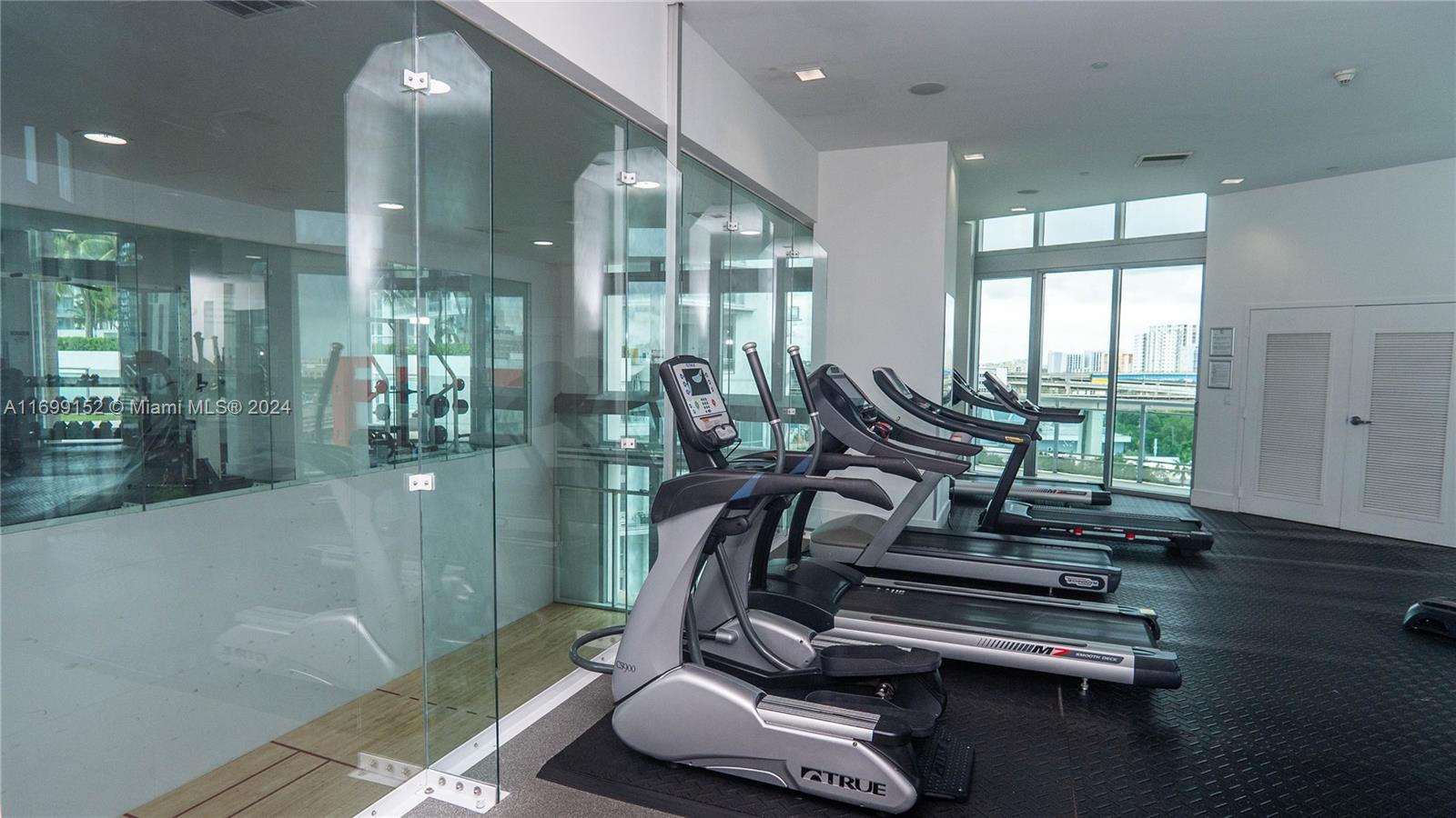 350 S Miami Ave #2905, Miami FL 33130