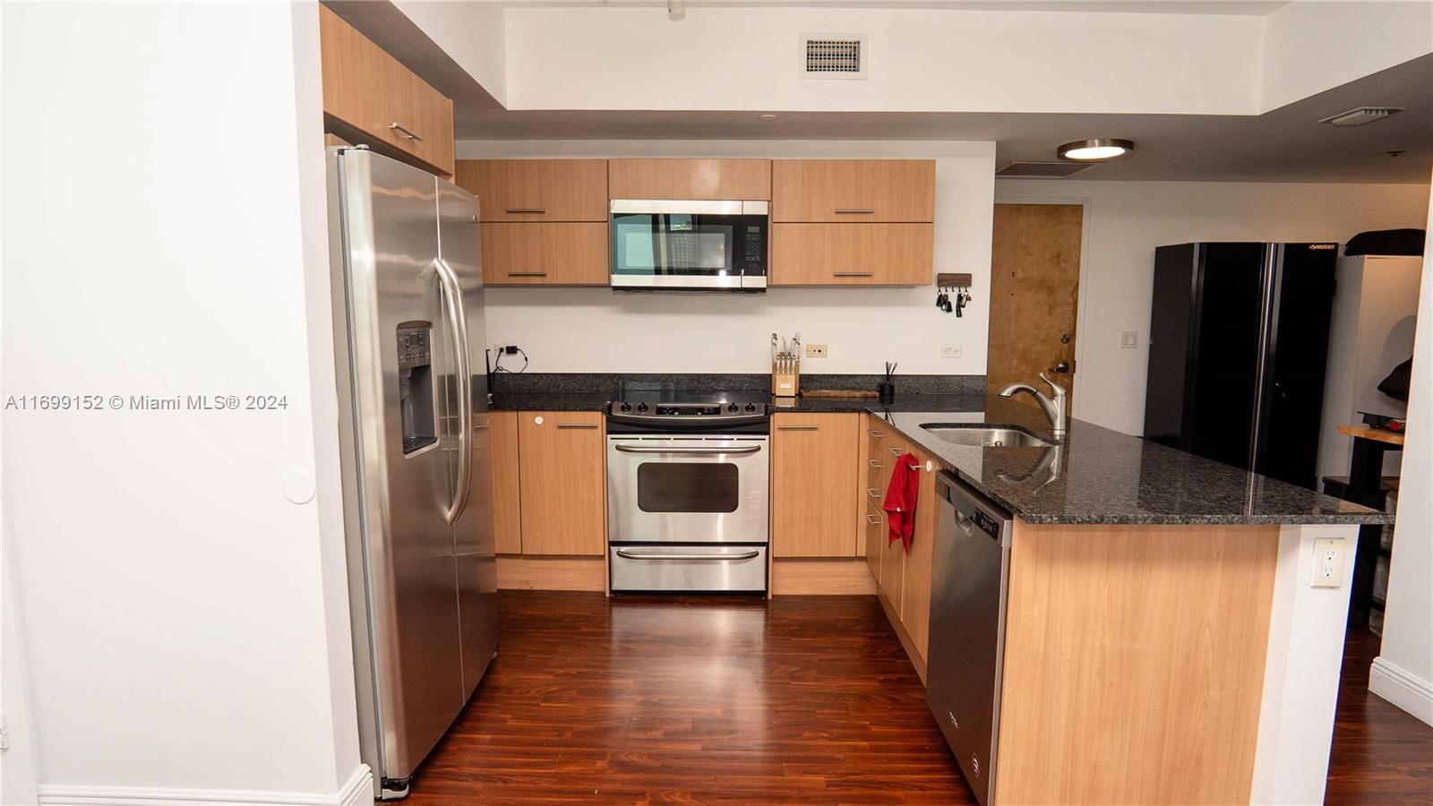 350 S Miami Ave #2905, Miami FL 33130