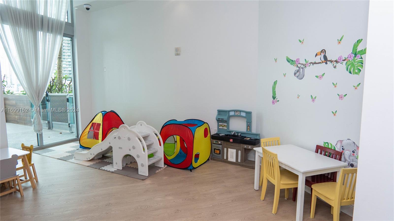 350 S Miami Ave #2905, Miami FL 33130