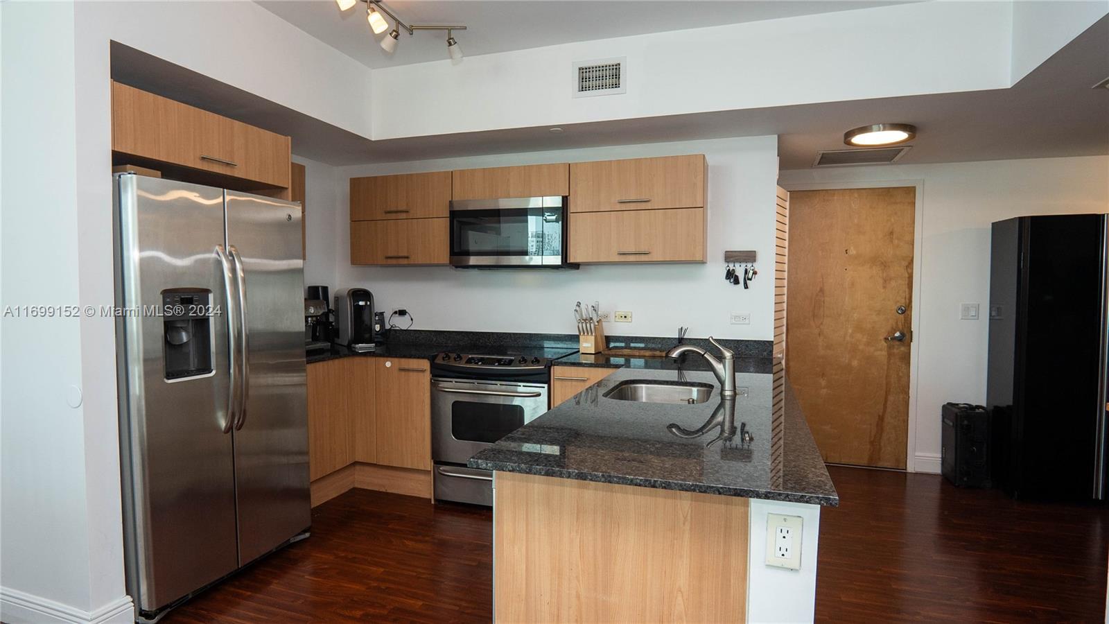 350 S Miami Ave #2905, Miami FL 33130