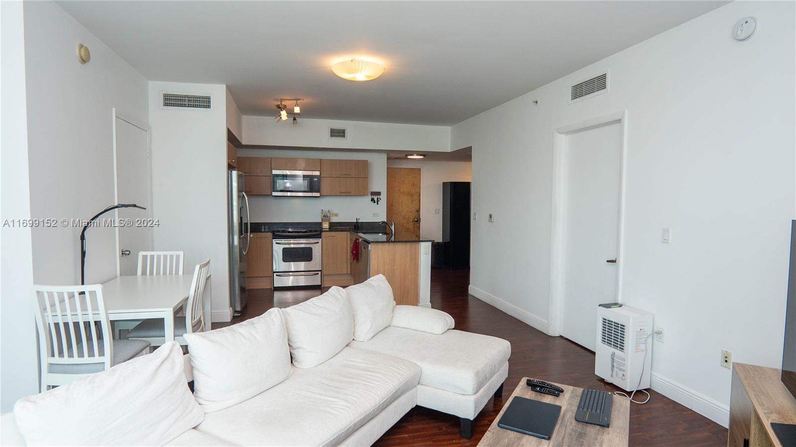 350 S Miami Ave #2905, Miami FL 33130