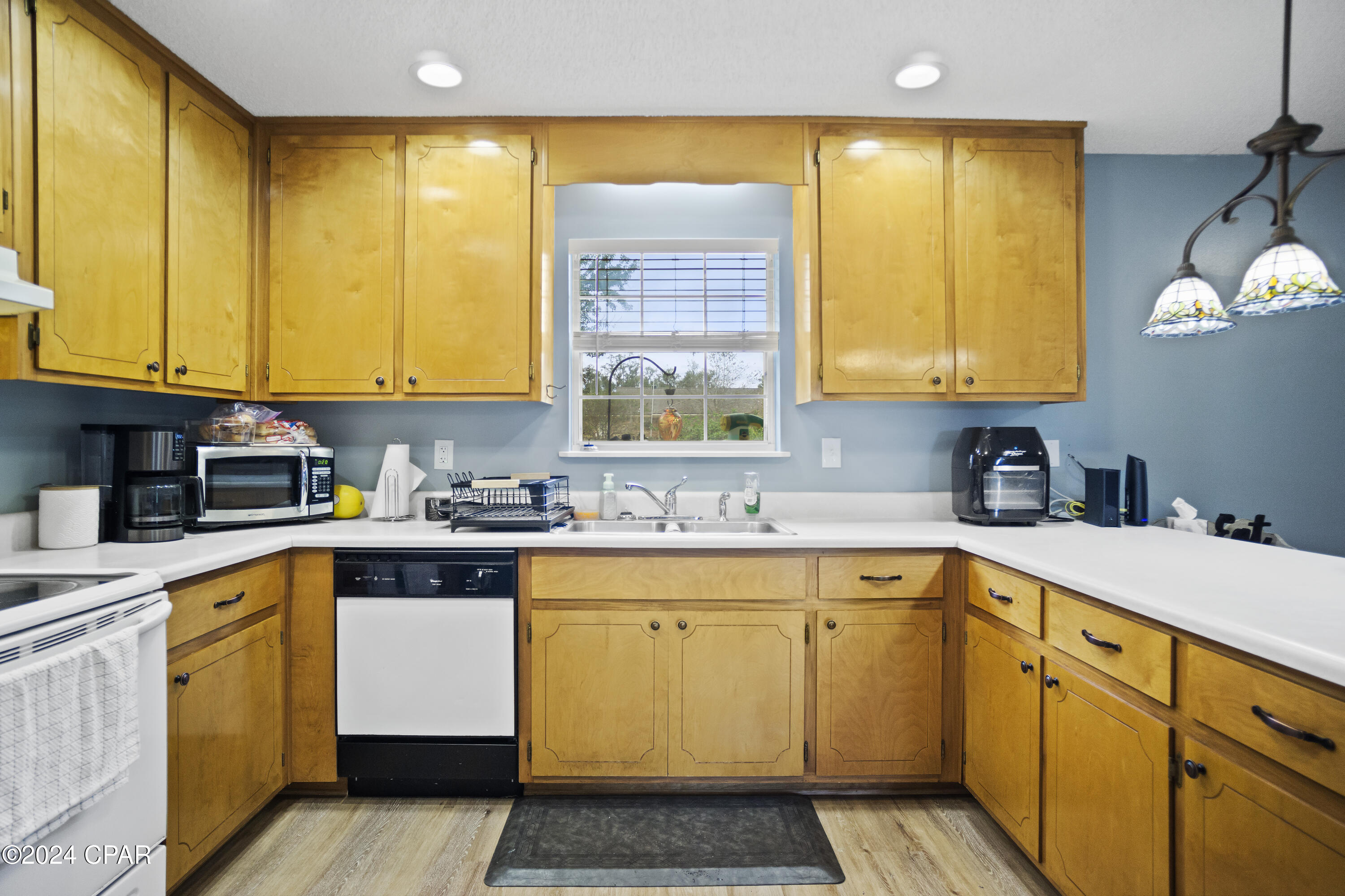Image 18 For 18496 Live Oak Lane