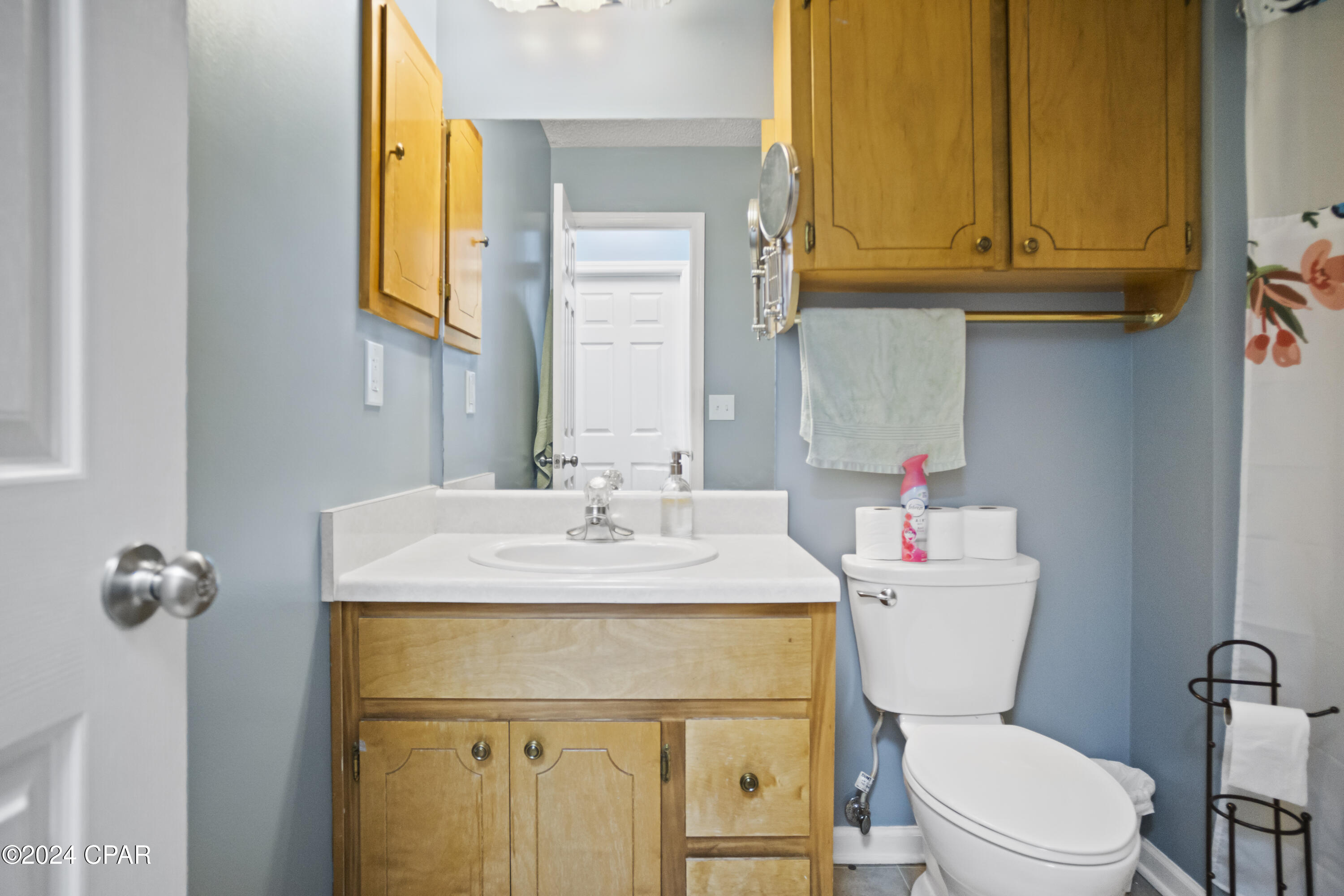 Image 30 For 18496 Live Oak Lane