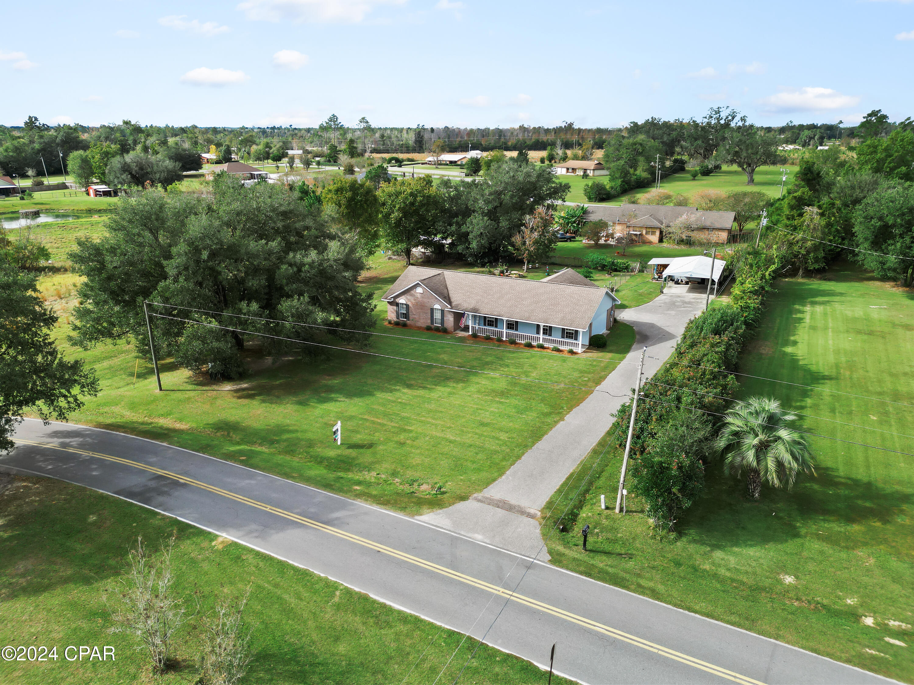 Image 4 For 18496 Live Oak Lane