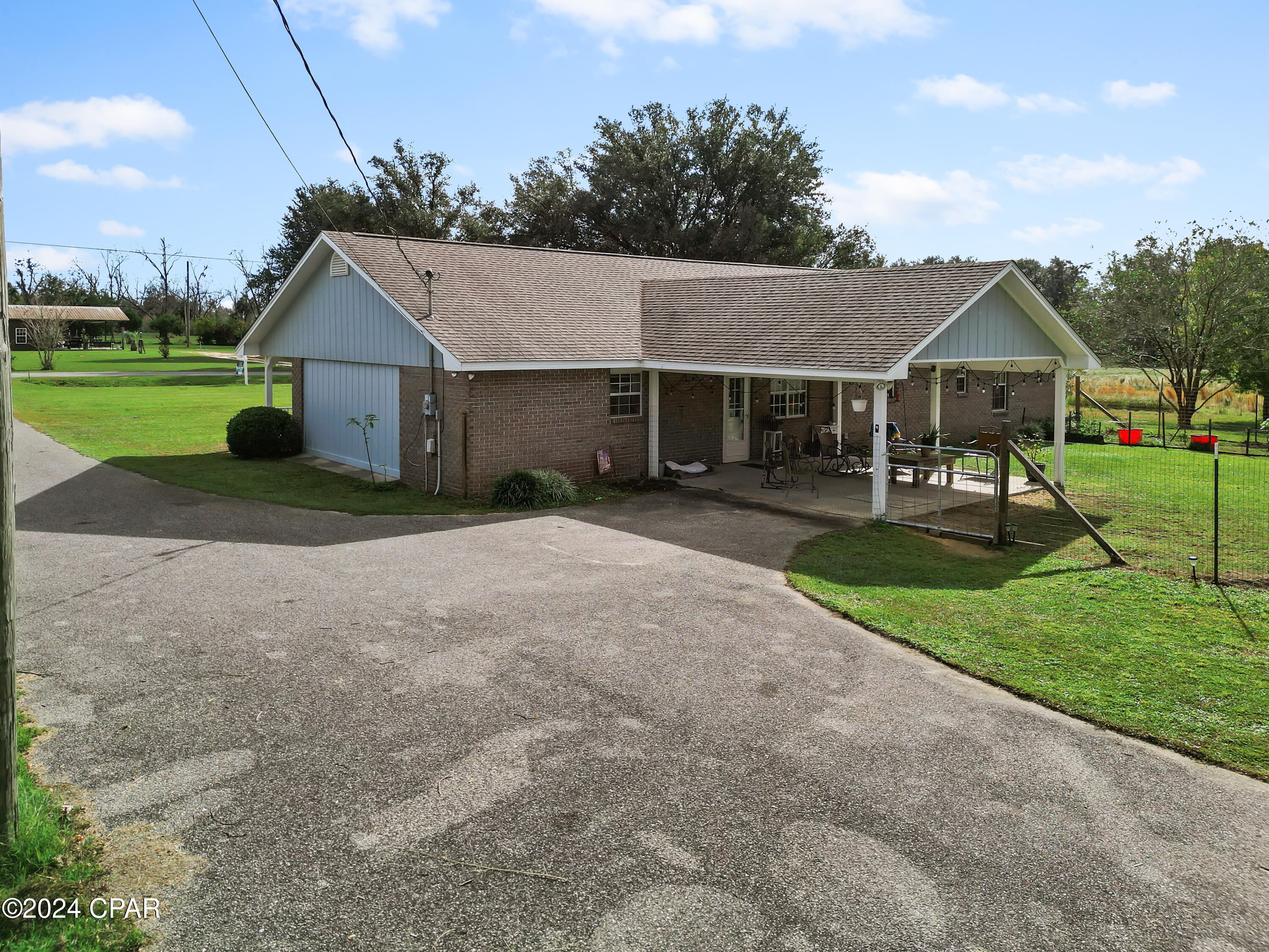 Image 40 For 18496 Live Oak Lane