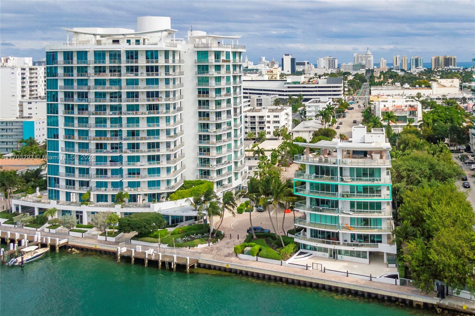 Apartamento à Venda em Miami Beach, FL