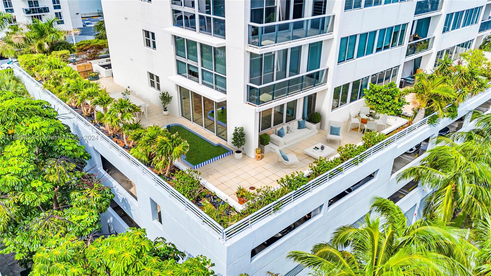 Apartamento à Venda em North Bay Village, FL