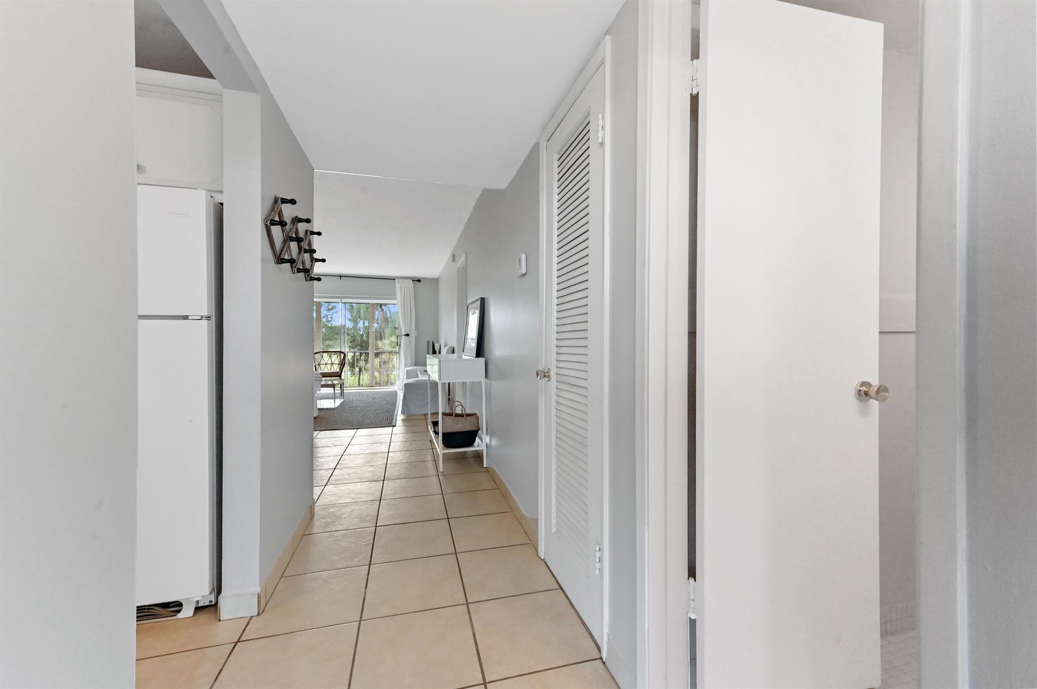 Homes for sale in Hollywood, FL | 4800 Hillcrest Lane #204, Hollywood, FL 33021 | MLS# R11043469