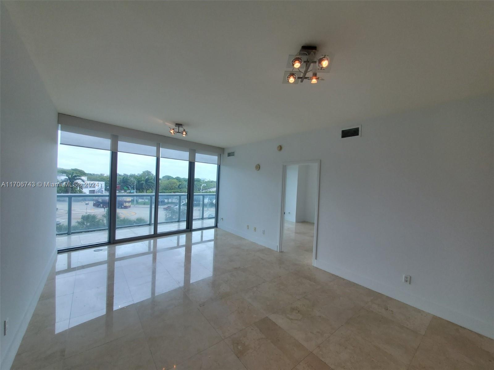 888 Biscayne Blvd #311, Miami FL 33132