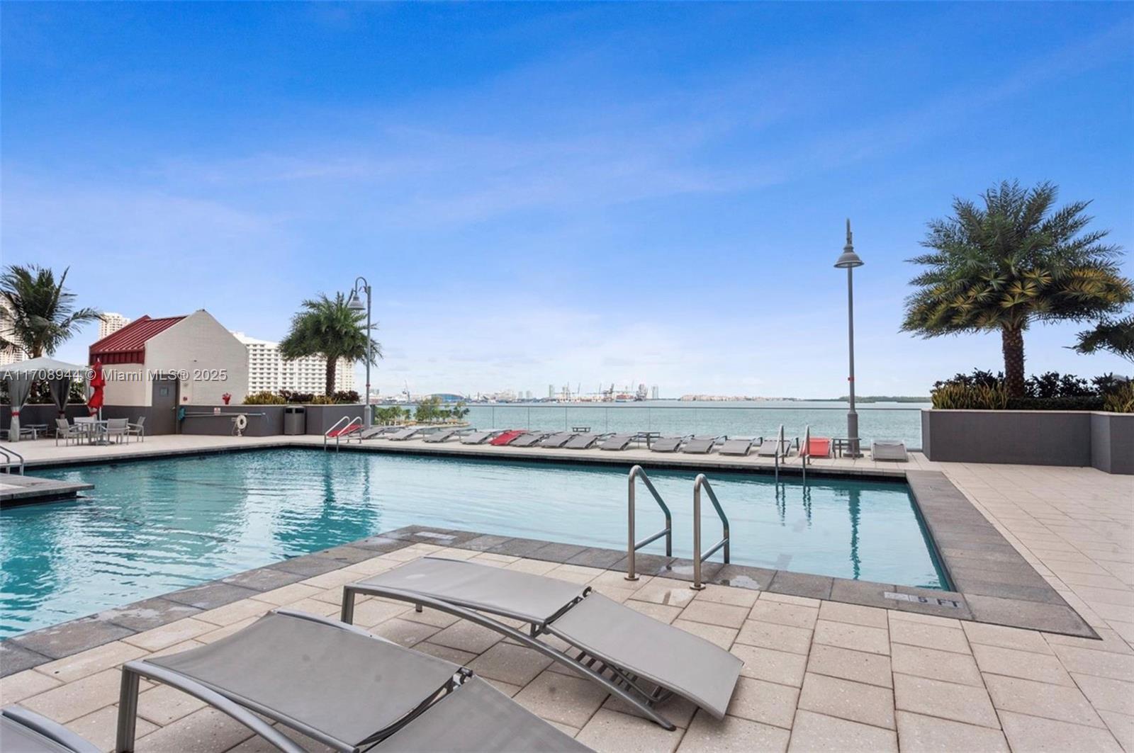 1155 Brickell Bay Dr #1705, Miami FL 33131
