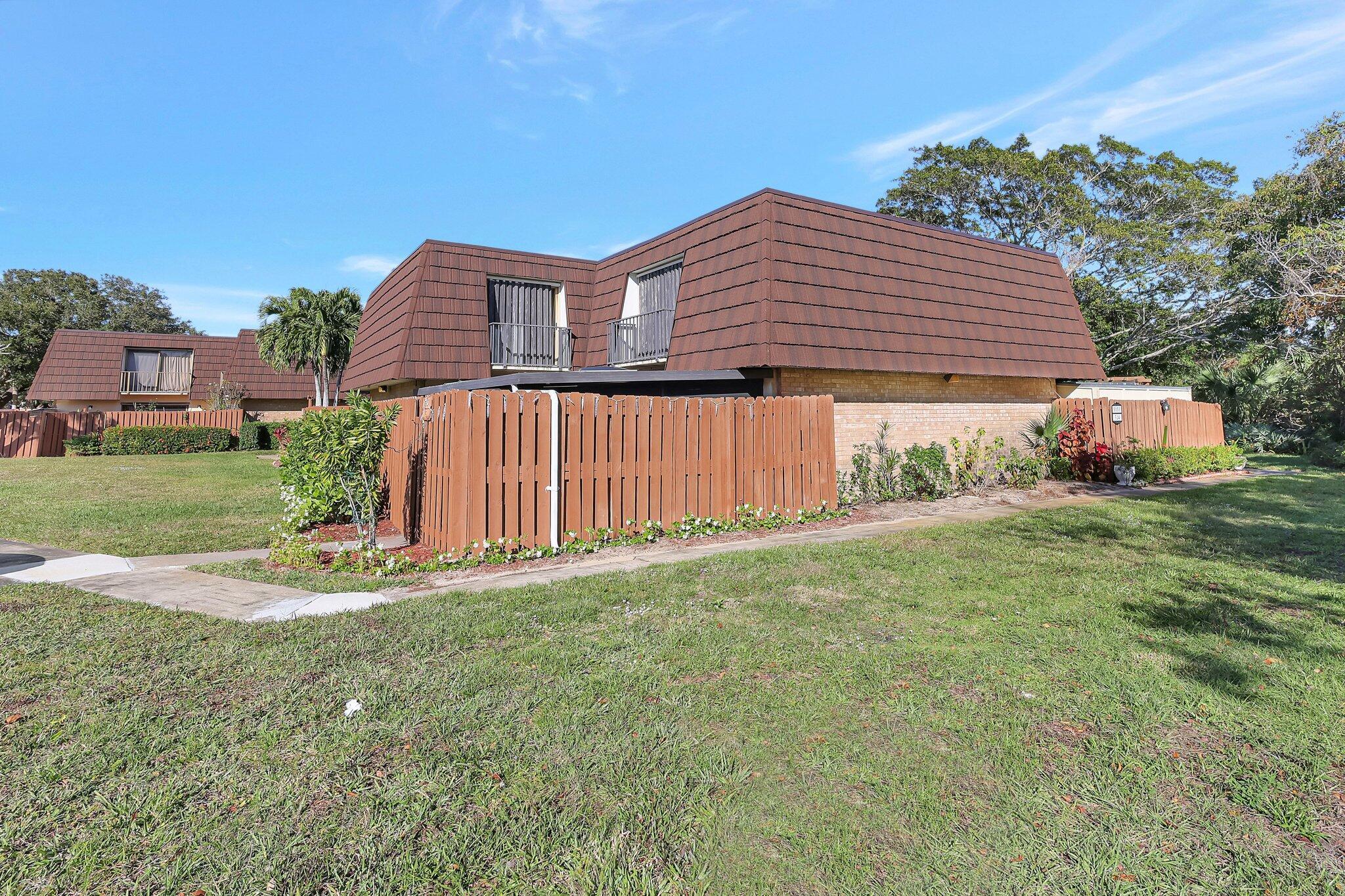 Photo 2 of home located at 5852 SE Riverboat Drive 321, Stuart FL