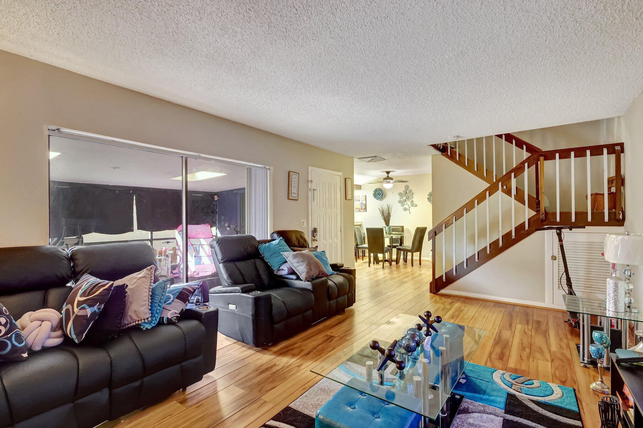 Photo 5 of home located at 5852 SE Riverboat Drive 321, Stuart FL